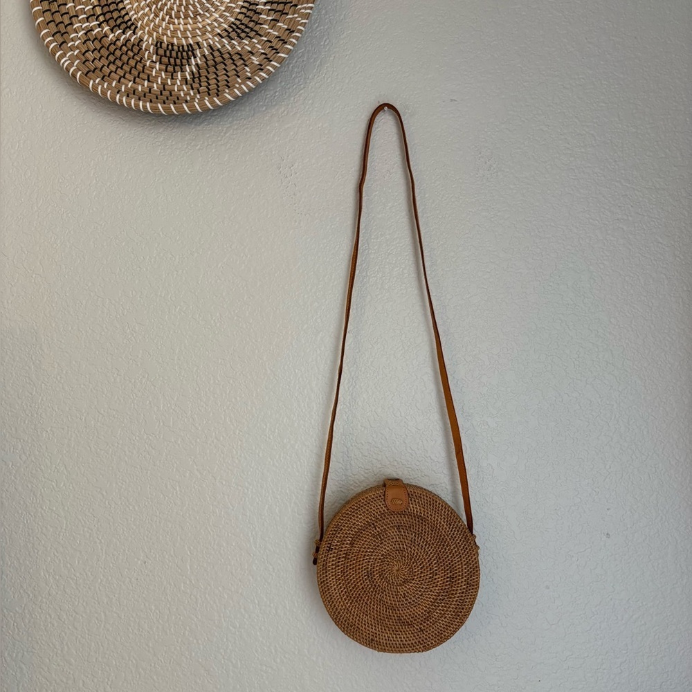 Woven Rattan circle bag ✨ crossbody - Picture 13 of 16